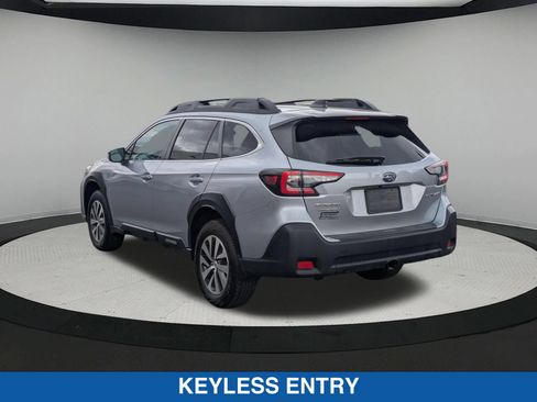 Certified 2025 Subaru Outback Premium AWD/4WD image 6