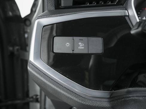 Certified 2024 Audi Q3 2.0T Premium image 36