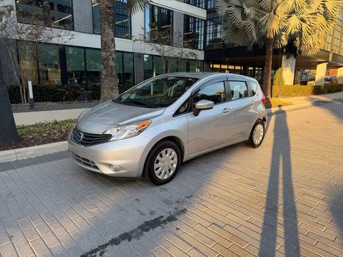 Used 2016 Nissan Versa Note SV image 1