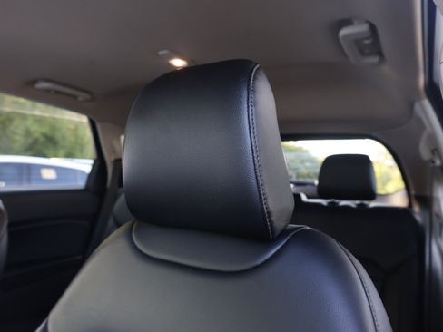 Used 2024 Ford Edge SEL AWD/4WD image 17