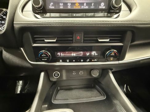 Used 2023 Nissan Rogue SV AWD/4WD image 28