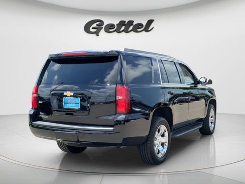 Used 2017 Chevrolet Tahoe LT w/ Luxury Package AWD/4WD image 4