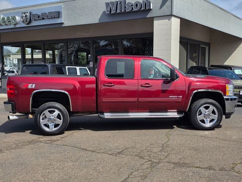 Used 2014 Chevrolet Silverado 2500 LTZ w/ LTZ Plus Package image 29