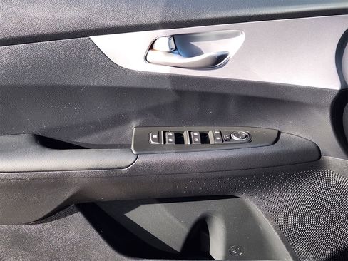 Certified 2024 Kia Forte LXS w/ LXS Technology Package image 21