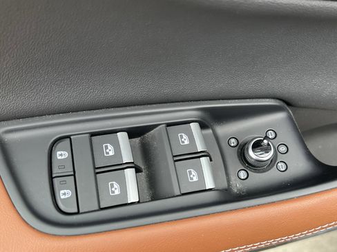 Certified 2025 Audi Q7 2.0T Premium Plus w/ Premium Plus Package image 15