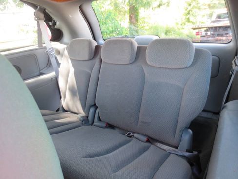 Used 2007 Dodge Grand Caravan SE image 7