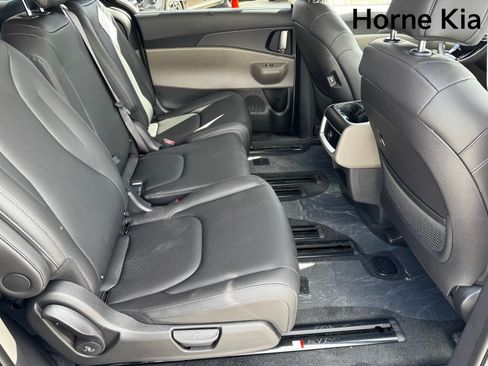 New 2026 Kia Carnival EX FWD image 19