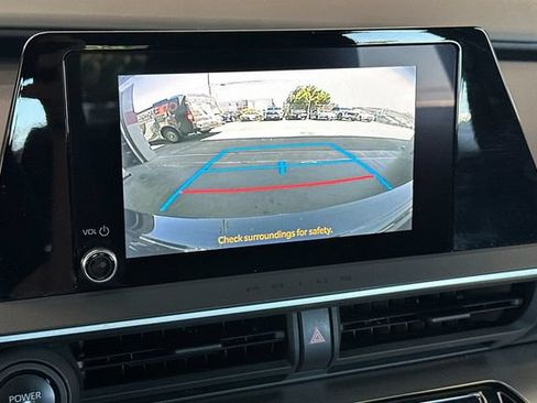 Used 2023 Toyota Prius LE FWD image 22