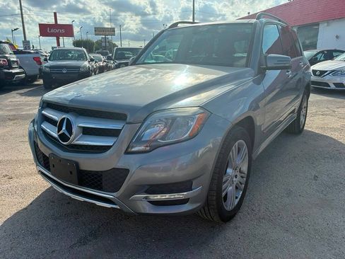 Used 2015 Mercedes-Benz GLK 350 4MATIC image 2