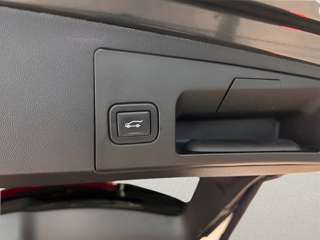 Used 2021 Cadillac XT5 Premium Luxury AWD/4WD image 7