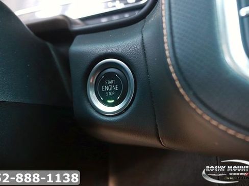 Used 2024 GMC Yukon AT4 AWD/4WD image 26