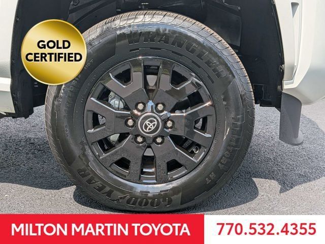 Certified 2025 Toyota Tacoma SR5 AWD/4WD image 13
