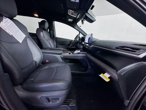 New 2026 Toyota Sienna Limited AWD/4WD image 29