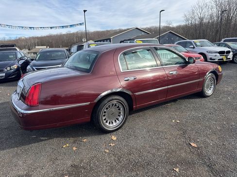 Used 2000 Lincoln Town Car Cartier image 10