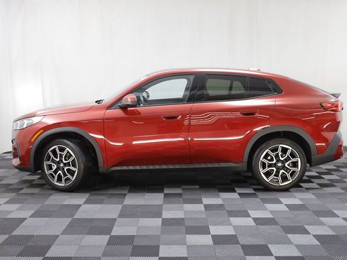 Certified 2025 BMW X2 xDrive28i image 4