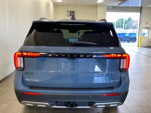 New 2026 Ford Explorer Active w/ Active Comfort Package image 6