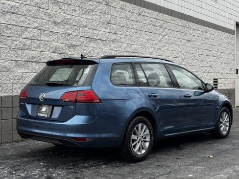 Used 2015 Volkswagen Golf S image 3