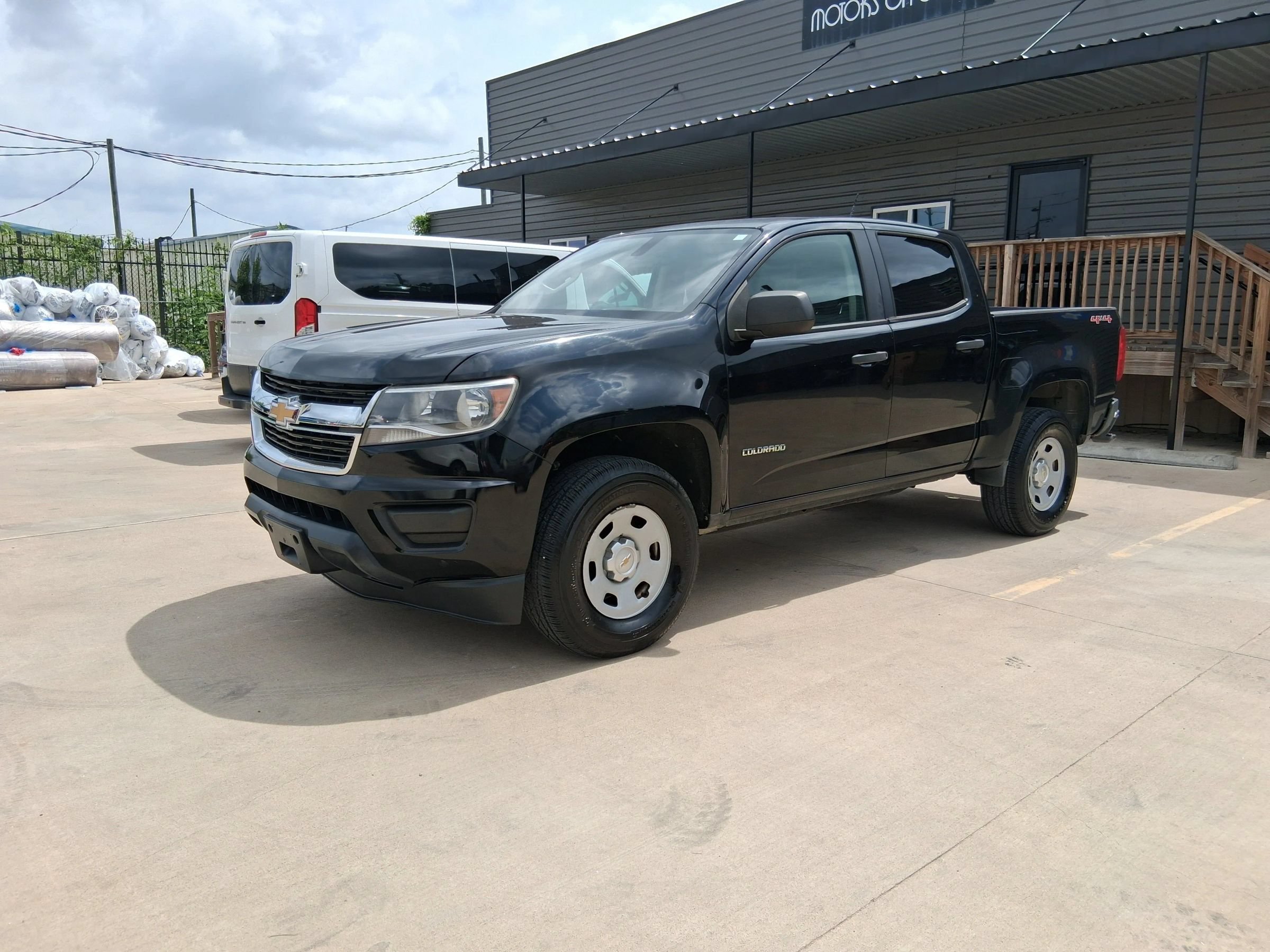 Used 2015 Chevrolet Colorado W/T w/ WT Convenience Package AWD/4WD image 2