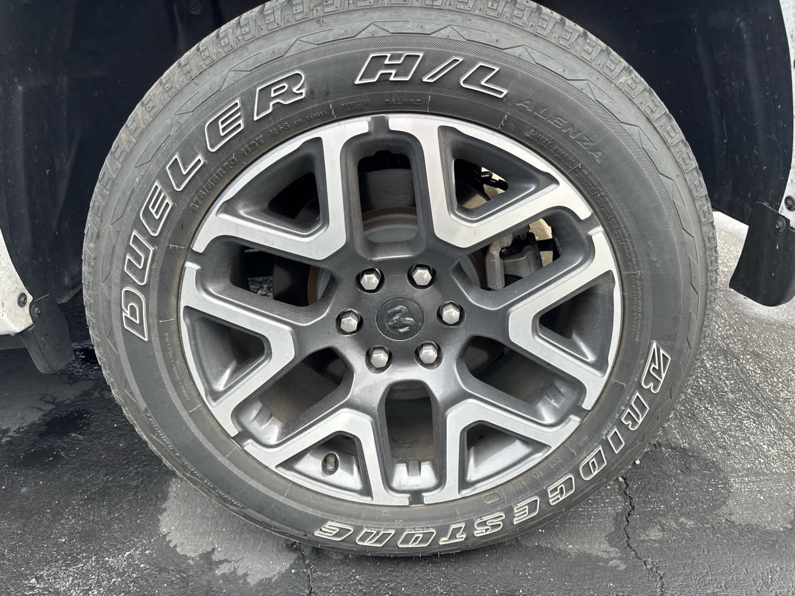 Used 2025 RAM 1500 Laramie w/ Sport Appearance Package AWD/4WD image 13