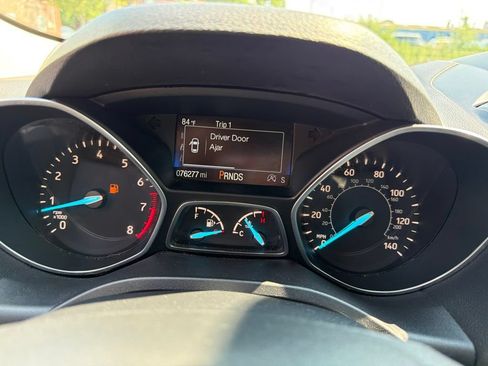 Used 2017 Ford Escape Titanium FWD image 18