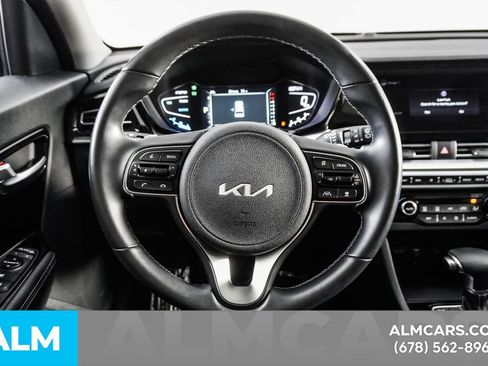 Used 2022 Kia Niro Touring Special Edition image 25