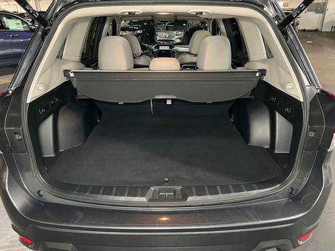 Used 2024 Subaru Forester Premium AWD/4WD image 16