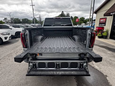 Used 2024 GMC Sierra 2500 AT4 w/ AT4 Preferred Package AWD/4WD image 41