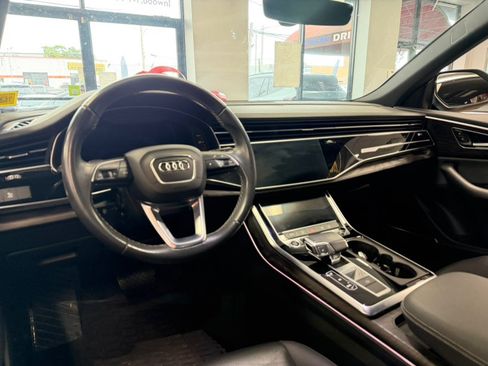 Used 2021 Audi Q8 Premium Plus w/ Premium Plus Package AWD/4WD image 40