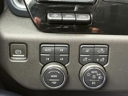 Certified 2023 Chevrolet Silverado 1500 High Country w/ High Country Premium Package image 17