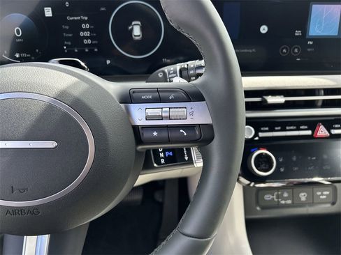 New 2026 Hyundai Tucson Limited image 28