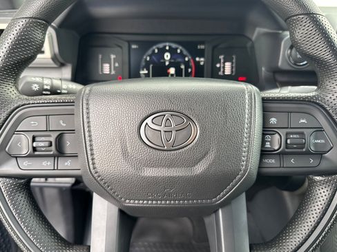 Certified 2025 Toyota Tacoma SR5 image 21