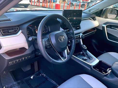 Used 2024 Toyota RAV4 Limited image 13