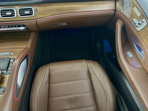 Used 2024 Mercedes-Benz GLS 580 4MATIC w/ E-Active Body Control Package image 22