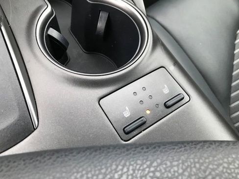 Used 2023 Toyota Camry SE image 11