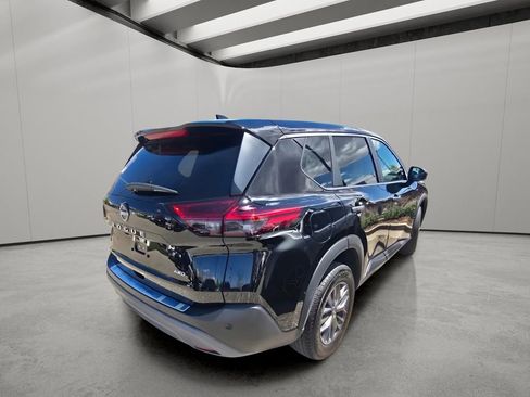 Used 2023 Nissan Rogue S AWD/4WD image 10