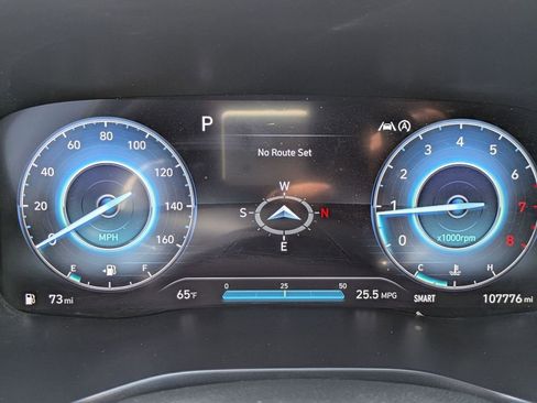 Used 2023 Hyundai Santa Fe Limited w/ Cargo Package FWD image 9