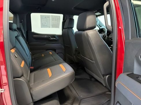 Used 2025 GMC Sierra 1500 AT4 w/ Technology Package AWD/4WD image 43
