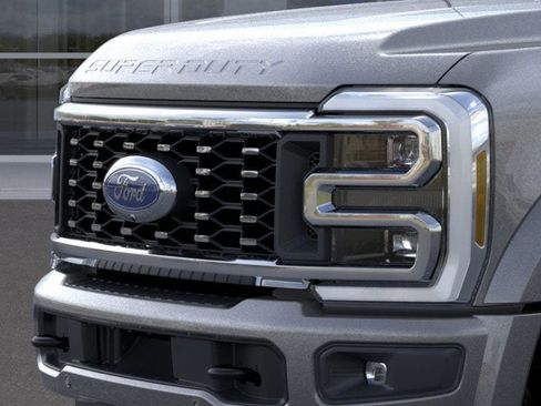 New 2026 Ford F450 Platinum w/ FX4 Off-Road Package image 17