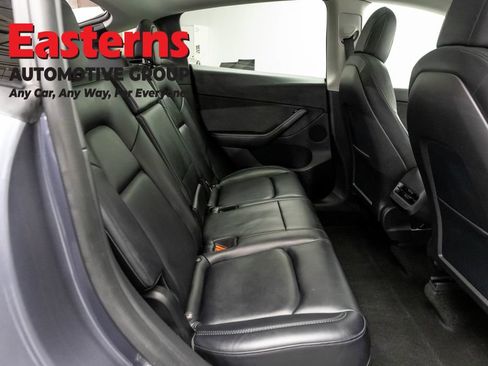 Used 2022 Tesla Model Y Long Range AWD/4WD image 17