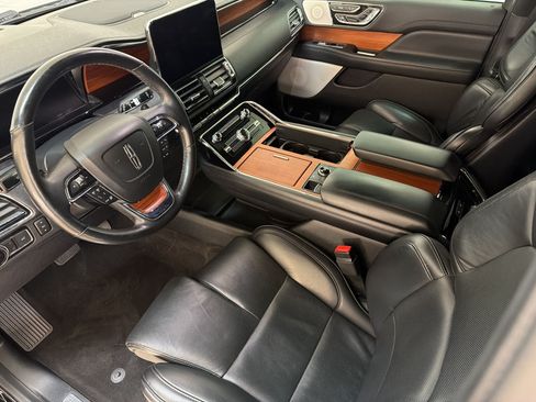 Used 2019 Lincoln Navigator Reserve w/ Cargo Package AWD/4WD image 28