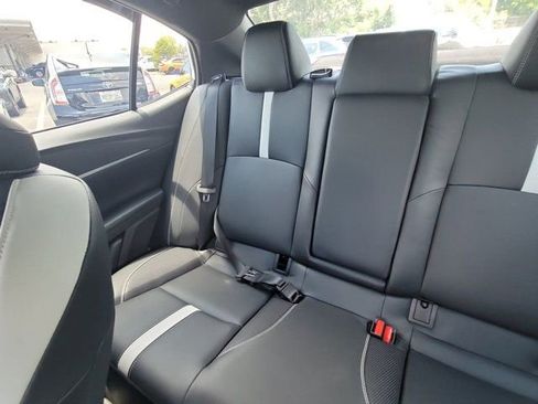 Used 2025 Toyota Camry SE AWD/4WD image 4