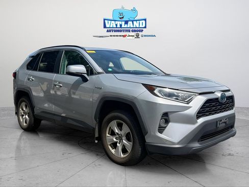 Used 2020 Toyota RAV4 XLE w/ Convenience Package AWD/4WD image 7