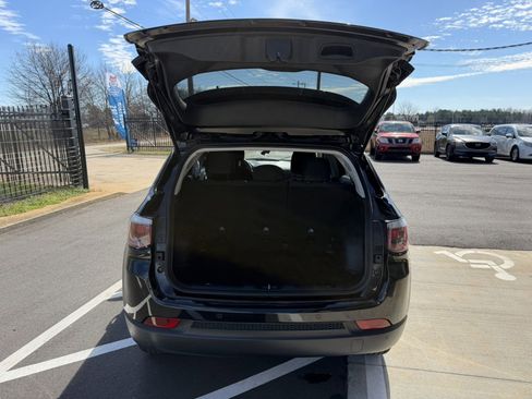 Used 2018 Jeep Compass Sport w/ Tech Group image 10