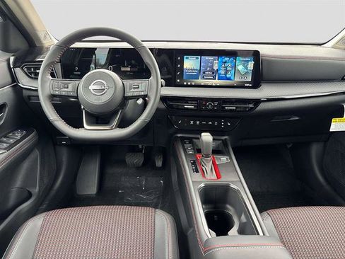 New 2026 Nissan Kicks SR w/ Cold Weather Package image 7