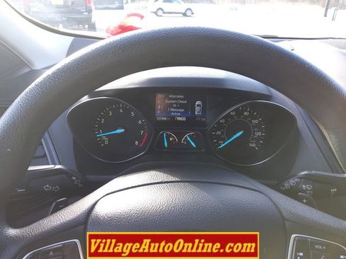 Used 2017 Ford Escape SE w/ Equipment Group 201A image 37