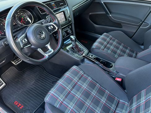 Used 2015 Volkswagen GTI S image 10