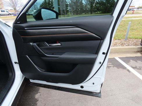 Used 2025 MAZDA CX-50 2.5 Hybrid w/ Weather Package image 8