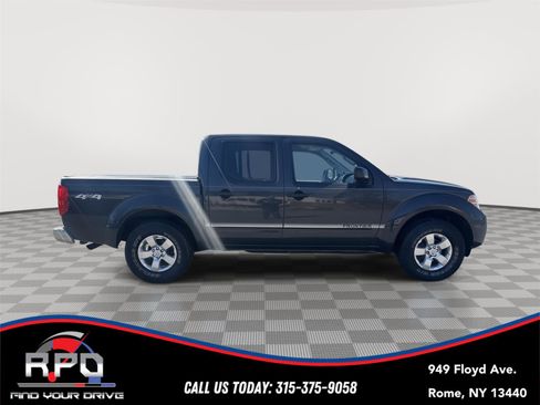 Used 2013 Nissan Frontier SV image 6