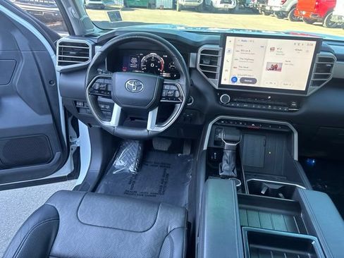 Used 2024 Toyota Tundra Limited AWD/4WD image 29