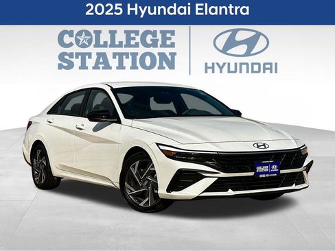 Used 2025 Hyundai Elantra Sport w/ Cargo Package FWD image 1